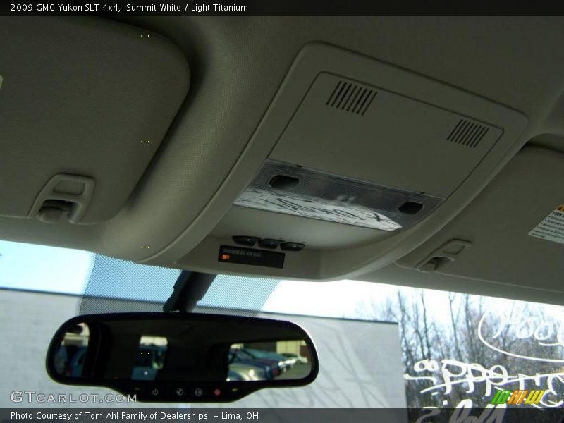 Summit White / Light Titanium 2009 GMC Yukon SLT 4x4