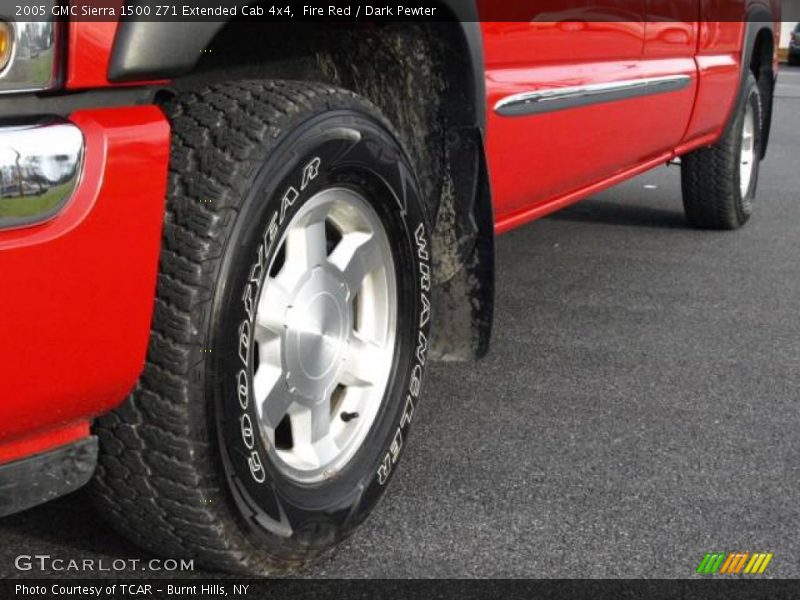 Fire Red / Dark Pewter 2005 GMC Sierra 1500 Z71 Extended Cab 4x4