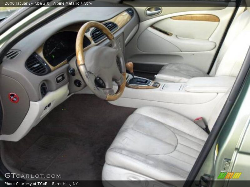 Alpine Metallic / Ivory 2000 Jaguar S-Type 3.0