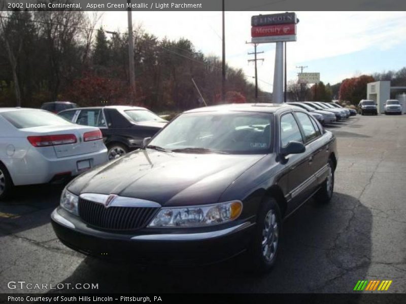 Aspen Green Metallic / Light Parchment 2002 Lincoln Continental