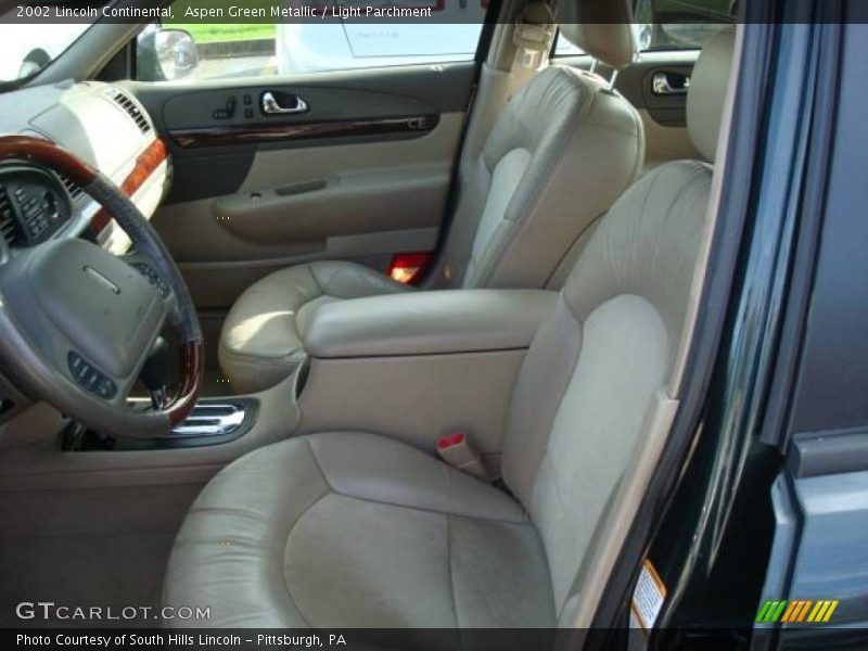 Aspen Green Metallic / Light Parchment 2002 Lincoln Continental