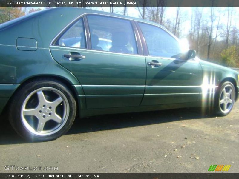 Brilliant Emerald Green Metallic / Beige 1995 Mercedes-Benz S 500 Sedan