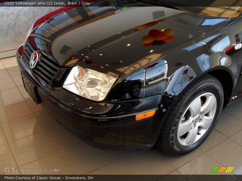 Black / Grey 2003 Volkswagen Jetta GLS Sedan