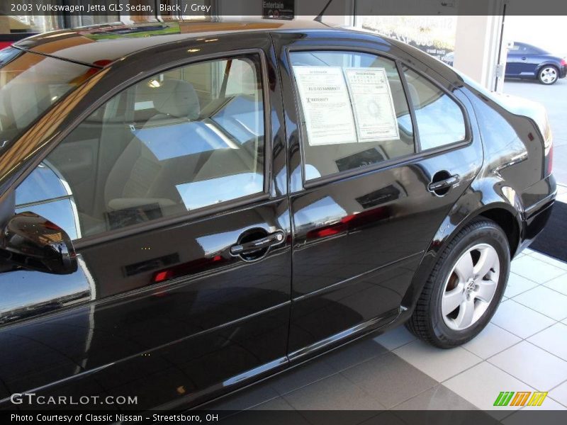 Black / Grey 2003 Volkswagen Jetta GLS Sedan