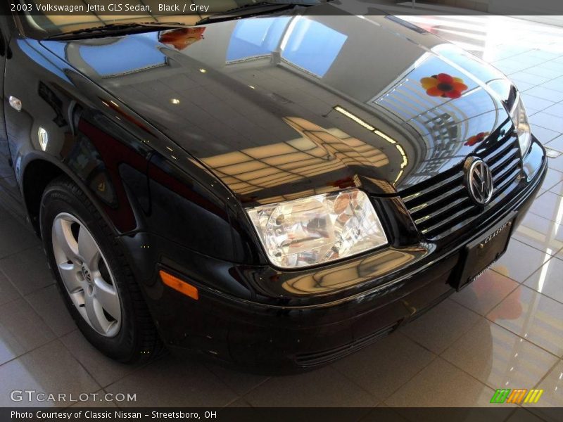 Black / Grey 2003 Volkswagen Jetta GLS Sedan