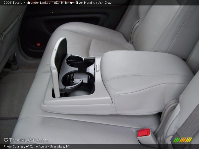 Millenium Silver Metallic / Ash Gray 2006 Toyota Highlander Limited 4WD