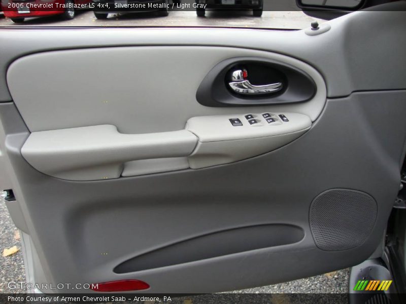 Silverstone Metallic / Light Gray 2006 Chevrolet TrailBlazer LS 4x4