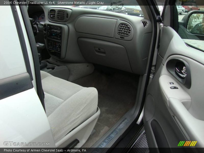 Silverstone Metallic / Light Gray 2006 Chevrolet TrailBlazer LS 4x4