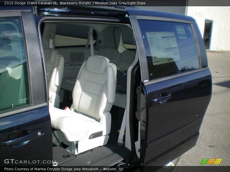 Blackberry Metallic / Medium Slate Gray/Light Shale 2010 Dodge Grand Caravan SE