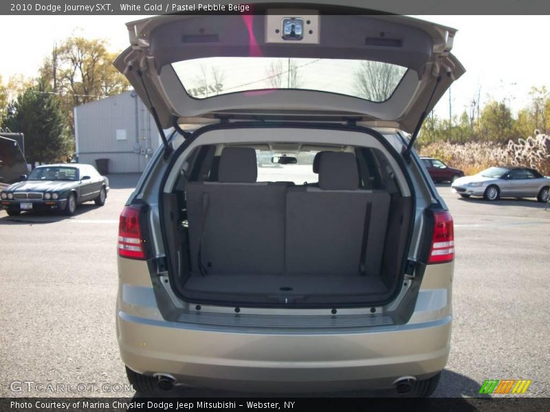 White Gold / Pastel Pebble Beige 2010 Dodge Journey SXT