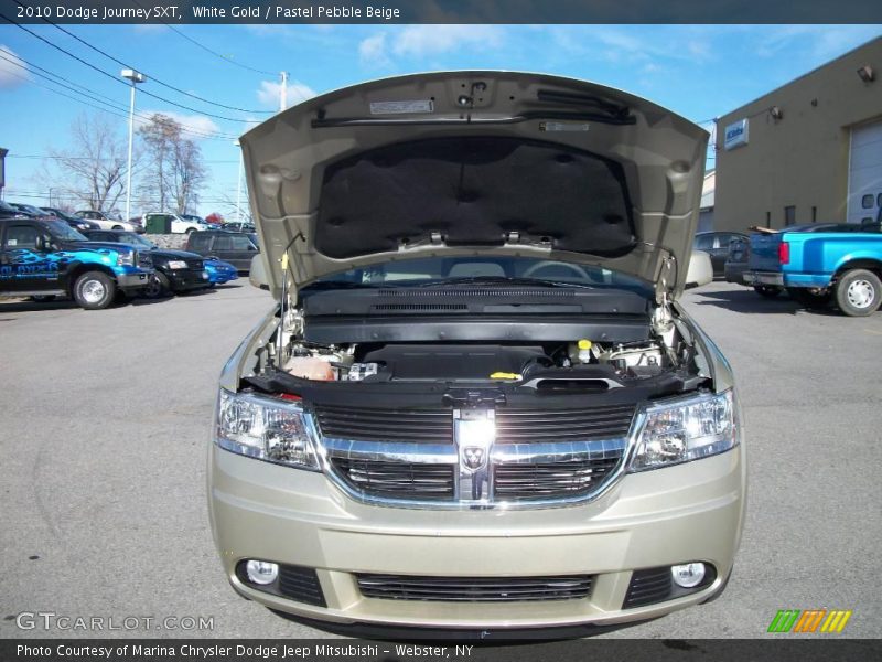 White Gold / Pastel Pebble Beige 2010 Dodge Journey SXT