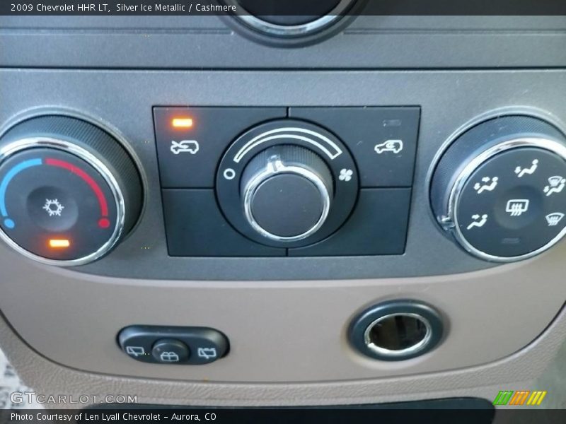 Silver Ice Metallic / Cashmere 2009 Chevrolet HHR LT