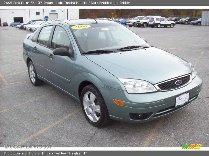 Light Tundra Metallic / Dark Pebble/Light Pebble 2006 Ford Focus ZX4 SES Sedan
