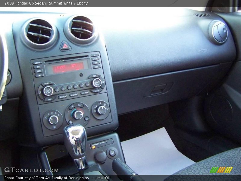 Summit White / Ebony 2009 Pontiac G6 Sedan