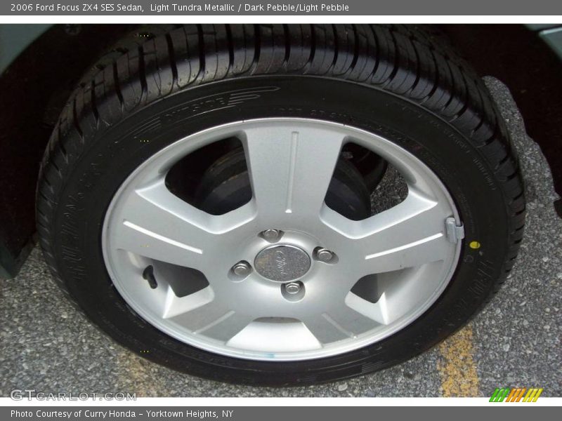 Light Tundra Metallic / Dark Pebble/Light Pebble 2006 Ford Focus ZX4 SES Sedan