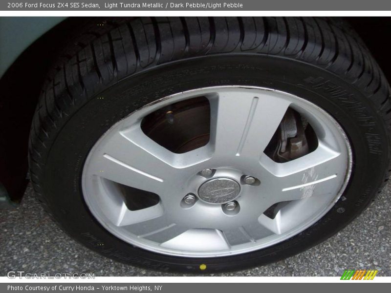 Light Tundra Metallic / Dark Pebble/Light Pebble 2006 Ford Focus ZX4 SES Sedan