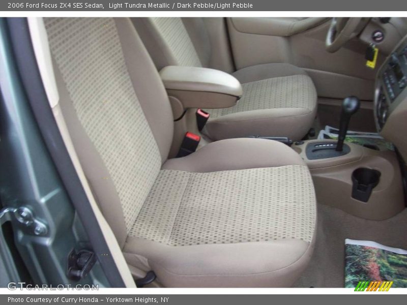 Light Tundra Metallic / Dark Pebble/Light Pebble 2006 Ford Focus ZX4 SES Sedan