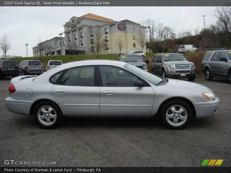 Silver Frost Metallic / Medium/Dark Flint 2007 Ford Taurus SE