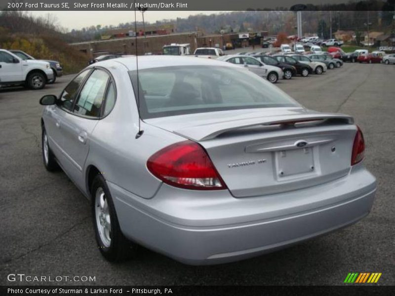 Silver Frost Metallic / Medium/Dark Flint 2007 Ford Taurus SE