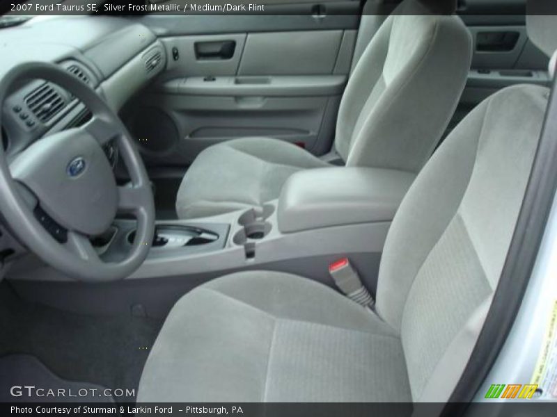 Silver Frost Metallic / Medium/Dark Flint 2007 Ford Taurus SE