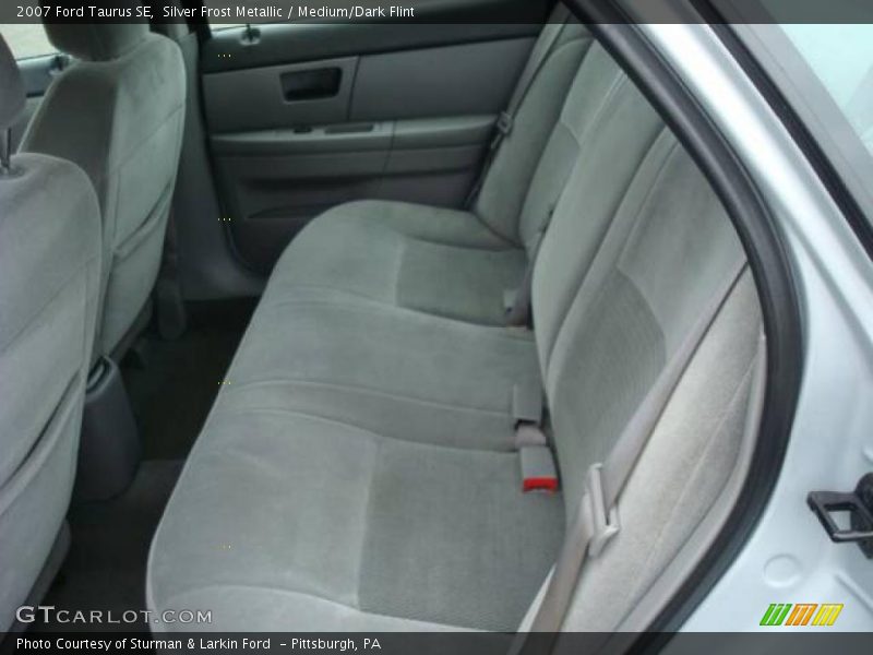 Silver Frost Metallic / Medium/Dark Flint 2007 Ford Taurus SE