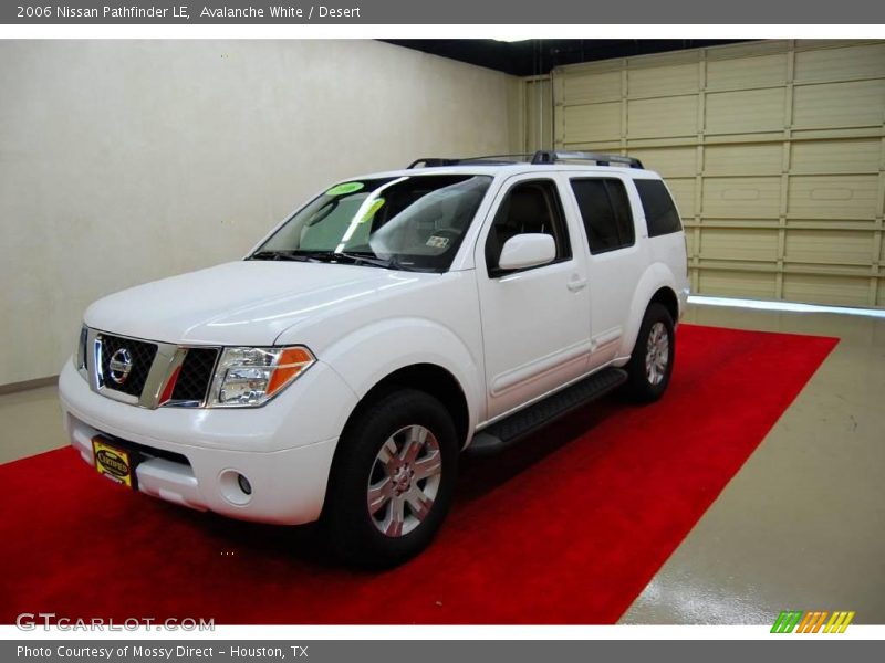 Avalanche White / Desert 2006 Nissan Pathfinder LE