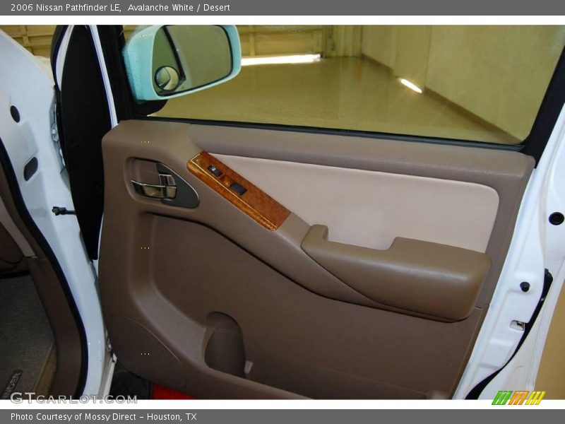 Avalanche White / Desert 2006 Nissan Pathfinder LE