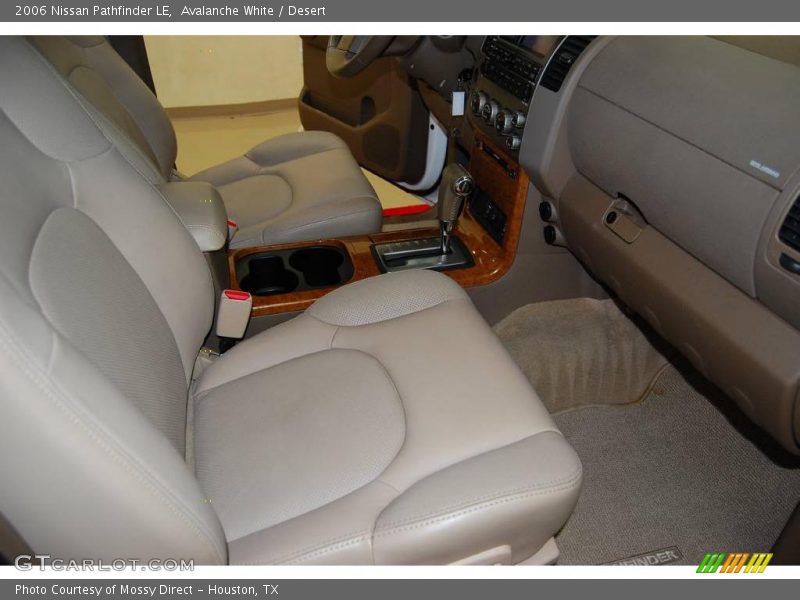 Avalanche White / Desert 2006 Nissan Pathfinder LE
