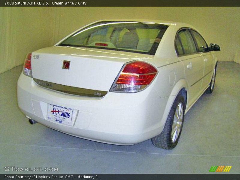 Cream White / Gray 2008 Saturn Aura XE 3.5