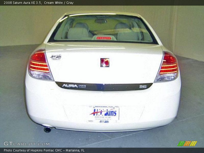 Cream White / Gray 2008 Saturn Aura XE 3.5