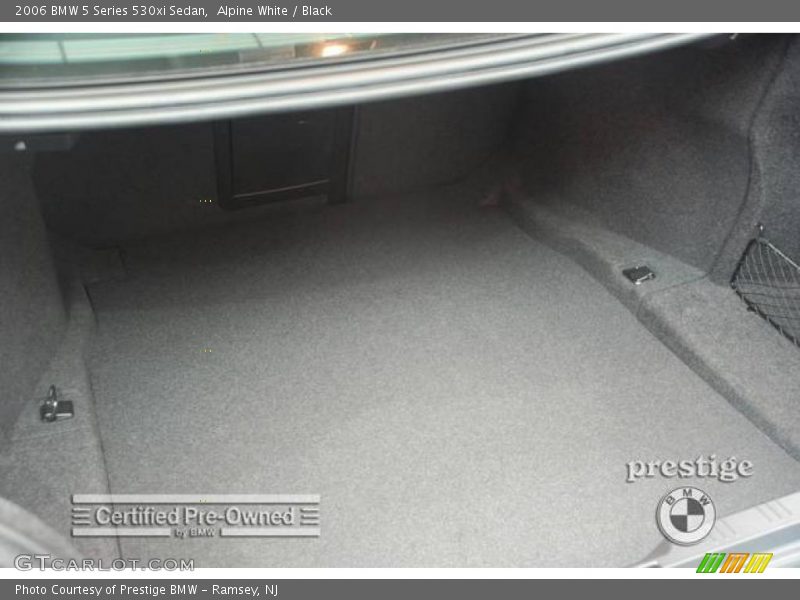 Alpine White / Black 2006 BMW 5 Series 530xi Sedan