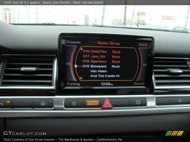 Quartz Grey Metallic / Black Valcona Leather 2009 Audi A8 4.2 quattro