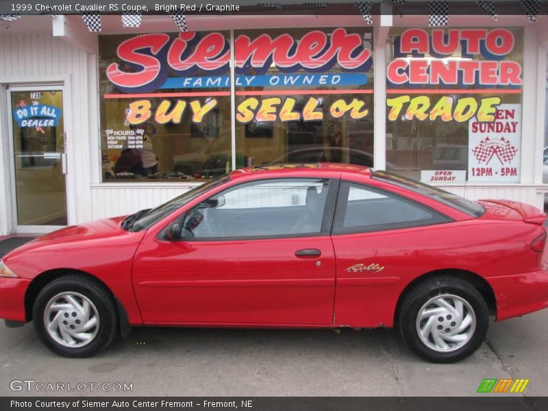 Bright Red / Graphite 1999 Chevrolet Cavalier RS Coupe