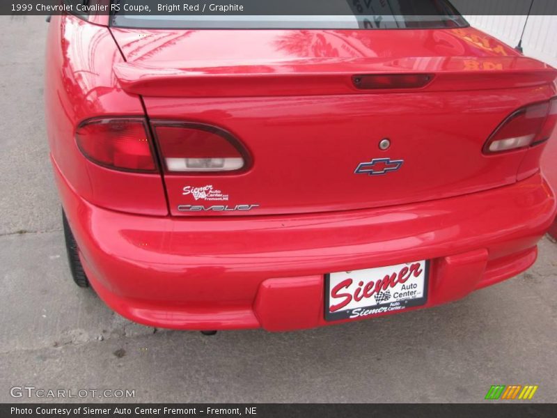 Bright Red / Graphite 1999 Chevrolet Cavalier RS Coupe