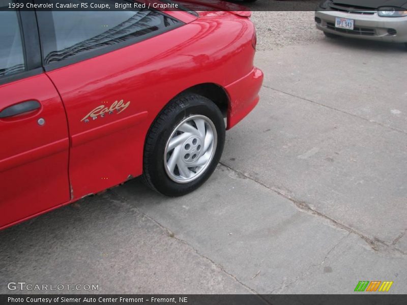 Bright Red / Graphite 1999 Chevrolet Cavalier RS Coupe