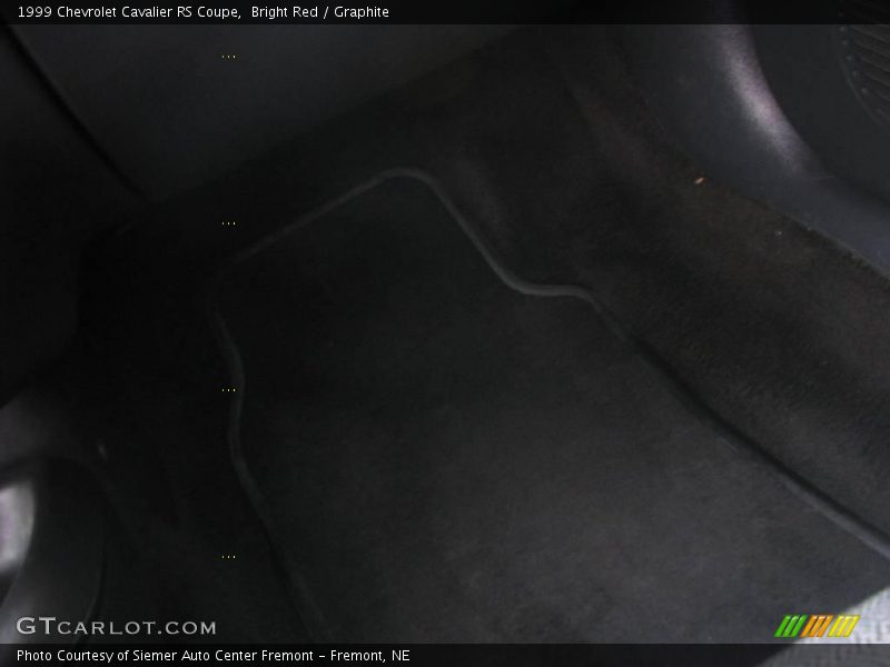 Bright Red / Graphite 1999 Chevrolet Cavalier RS Coupe