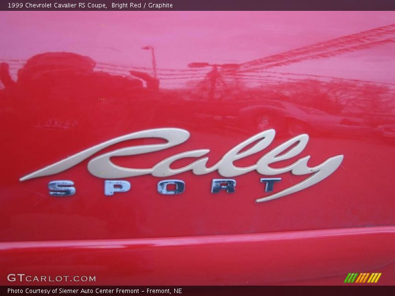 Bright Red / Graphite 1999 Chevrolet Cavalier RS Coupe