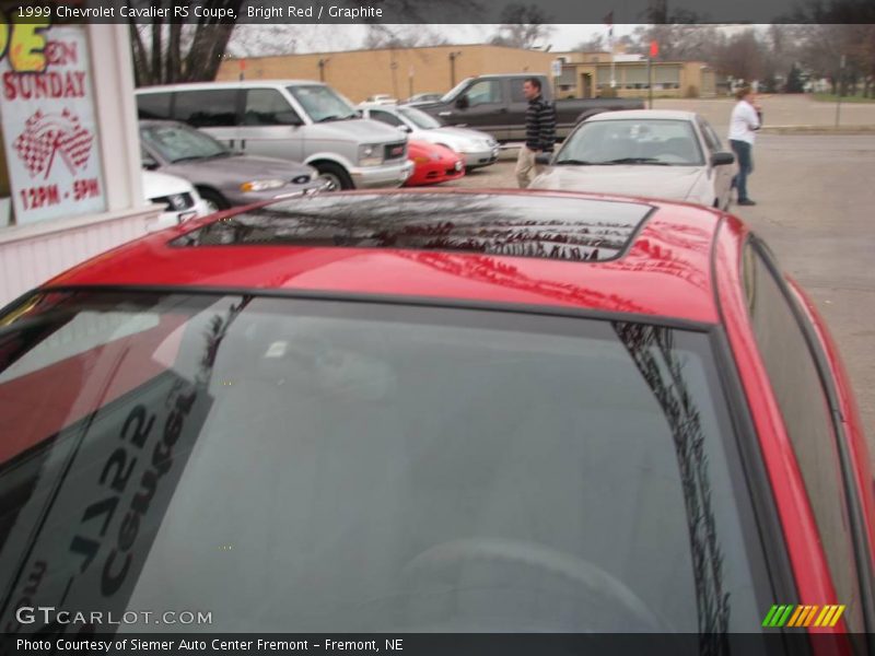 Bright Red / Graphite 1999 Chevrolet Cavalier RS Coupe