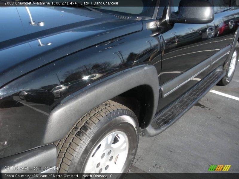 Black / Dark Charcoal 2003 Chevrolet Avalanche 1500 Z71 4x4