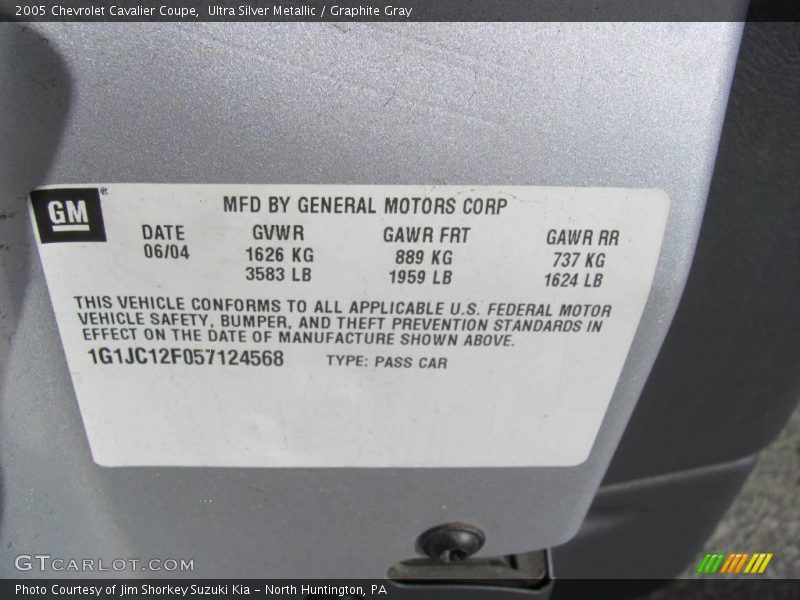 Ultra Silver Metallic / Graphite Gray 2005 Chevrolet Cavalier Coupe