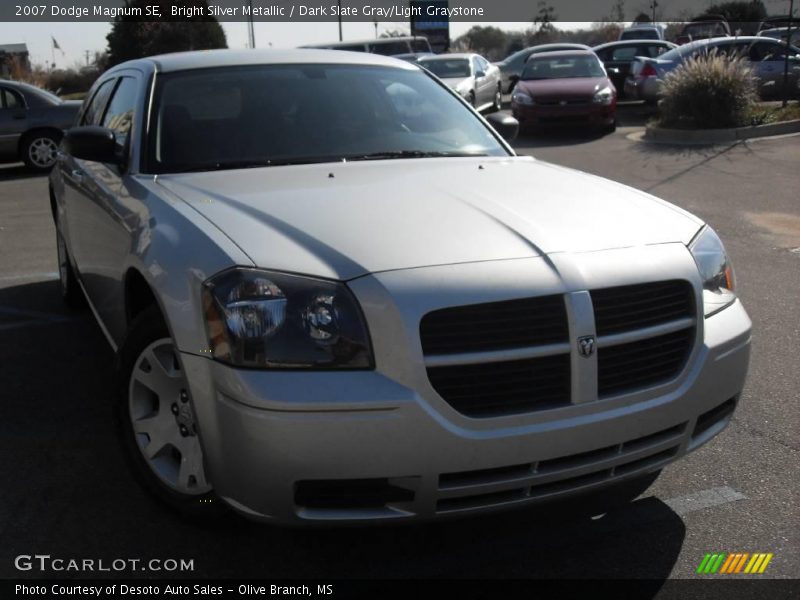 Bright Silver Metallic / Dark Slate Gray/Light Graystone 2007 Dodge Magnum SE