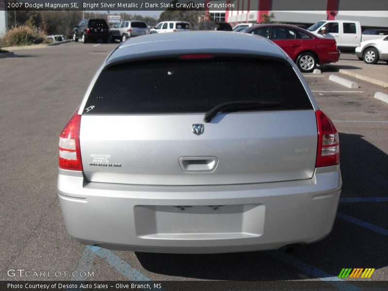 Bright Silver Metallic / Dark Slate Gray/Light Graystone 2007 Dodge Magnum SE