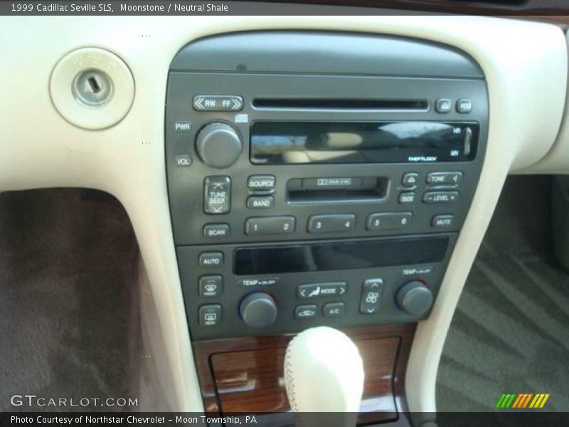 Moonstone / Neutral Shale 1999 Cadillac Seville SLS