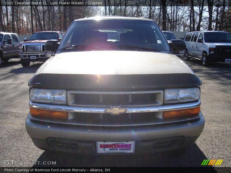 Light Pewter Metallic / Graphite 2002 Chevrolet Blazer LS