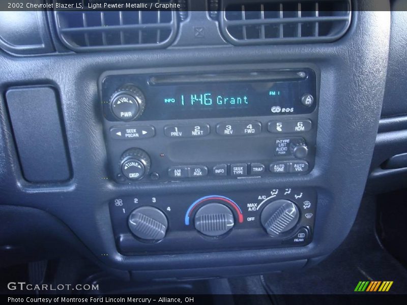 Light Pewter Metallic / Graphite 2002 Chevrolet Blazer LS