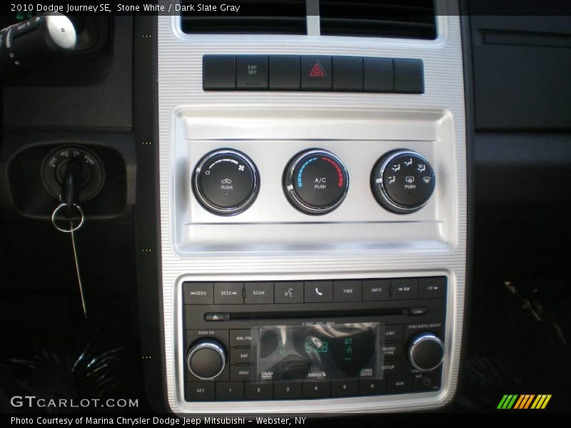 Stone White / Dark Slate Gray 2010 Dodge Journey SE