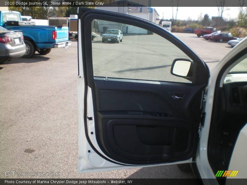 Stone White / Dark Slate Gray 2010 Dodge Journey SE