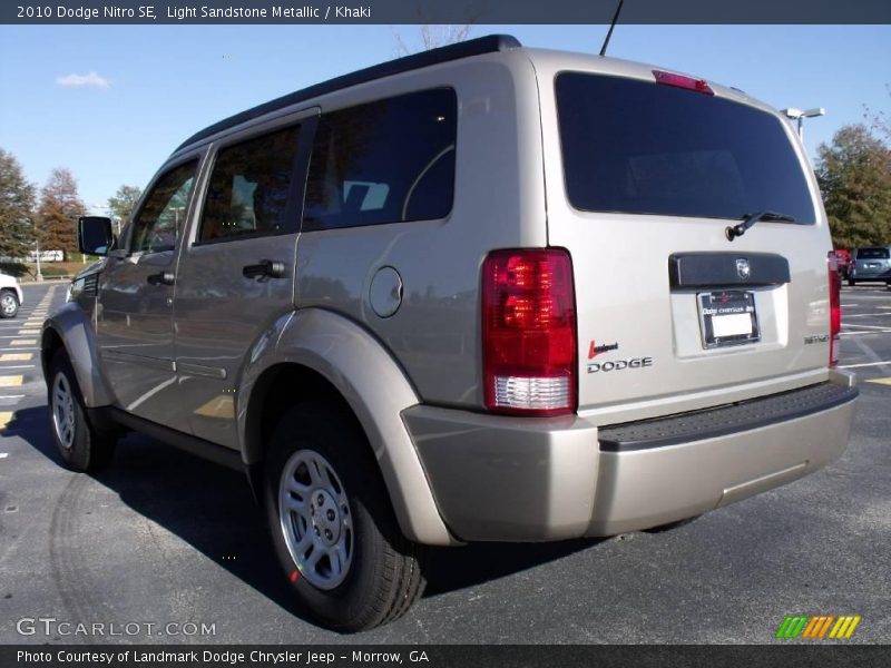 Light Sandstone Metallic / Khaki 2010 Dodge Nitro SE