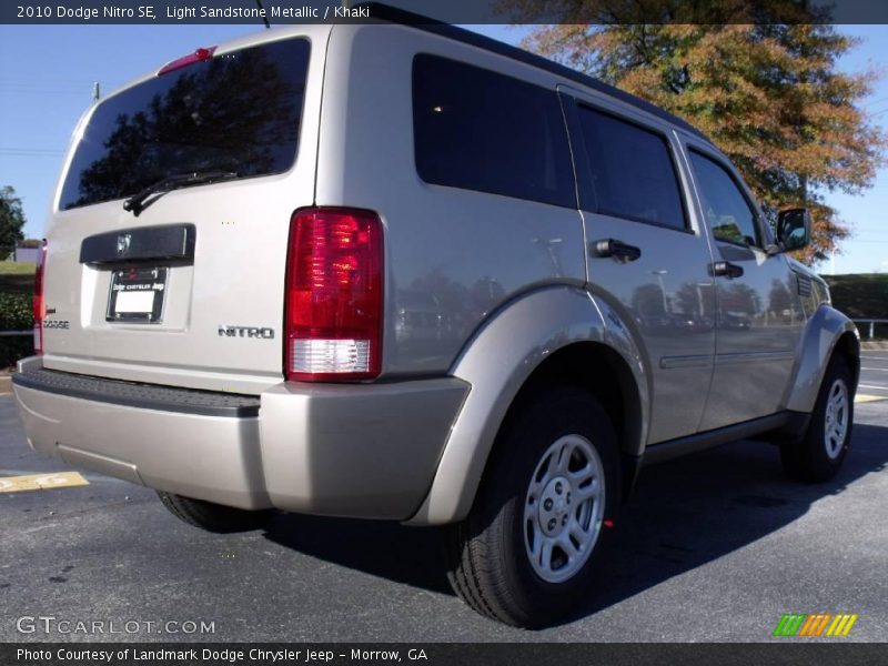 Light Sandstone Metallic / Khaki 2010 Dodge Nitro SE