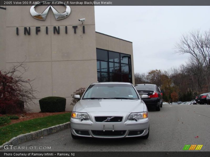 Silver Metallic / R Nordkap Black/Blue Metallic 2005 Volvo S60 R AWD